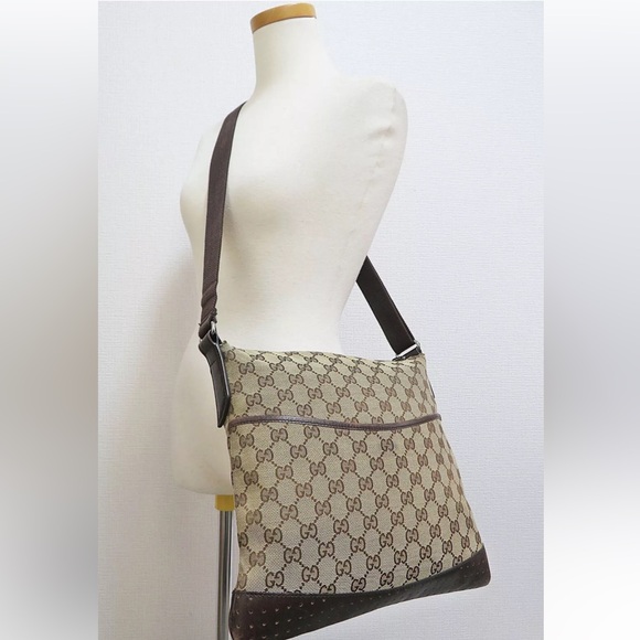 Authenticated Gucci Sherry Messenger Crossbody Shoulder Bag Tote Purse - Picture 2 of 15